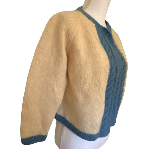 Vintage Handmade Knit  Cardigan Sweater Size S  100% Wool - Ivory & Blue - Picture 2 of 7